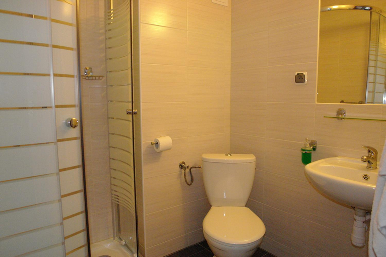 Bathroom 4, Hotel Junior, Zamość