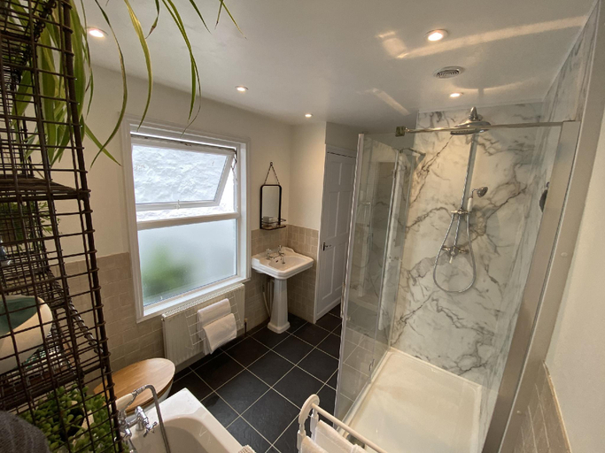 Others 5, Spacious, seaside, Victorian home 'Bay View Terrace', Penzance, Cornwall