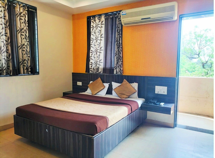Others 4, Hotel Shri Pushpanjali Shirdi, Ahmadnagar