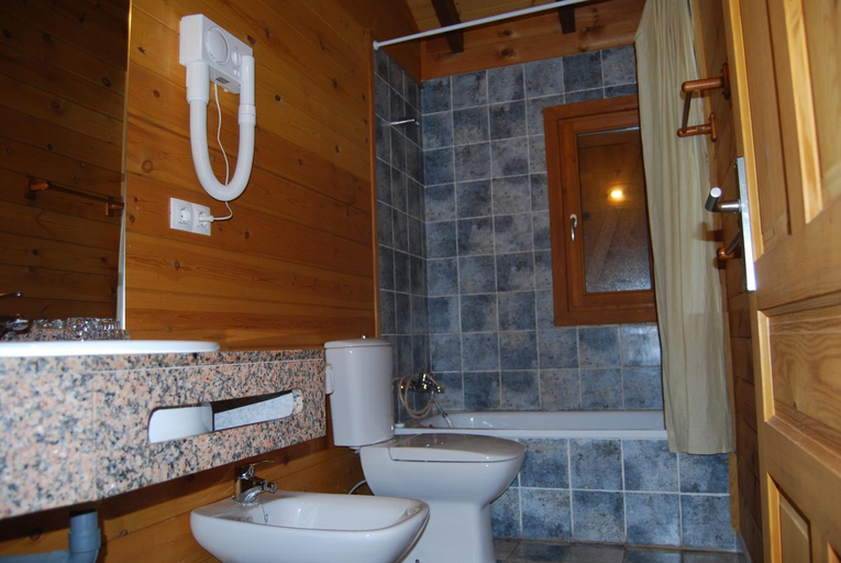 Bathroom 5, Piedra, Asturias