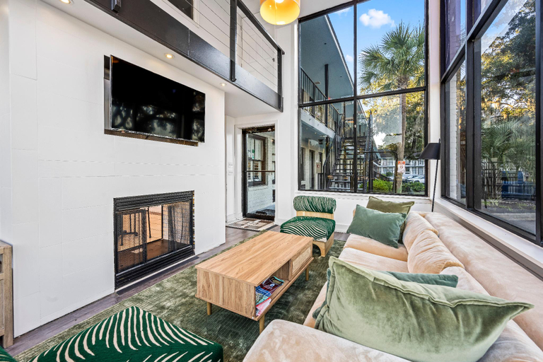 Public Area 3, Charleston Creekside Inn, Charleston