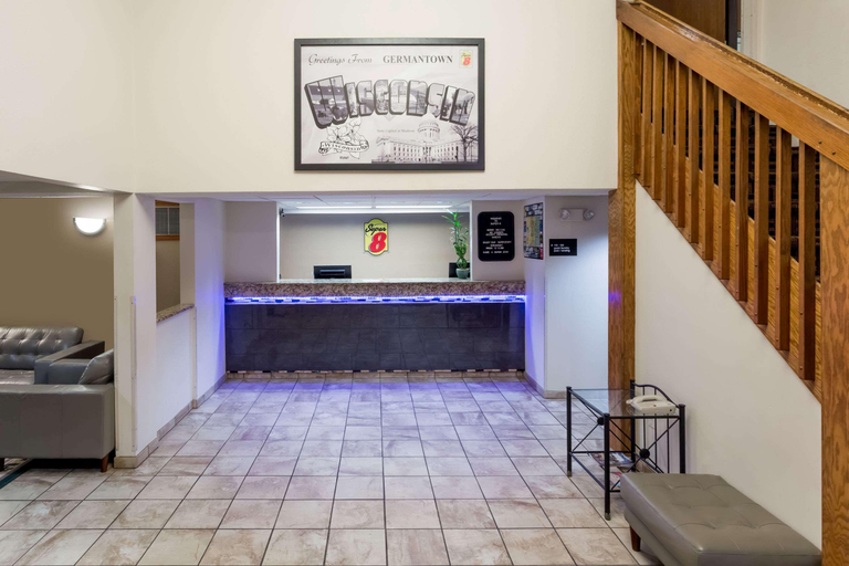 Public Area 3, Super 8 by Wyndham Germantown/Milwaukee, Waukesha