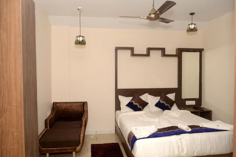 Bedroom 2, Hotel Shreesh Kolkata, Kolkata