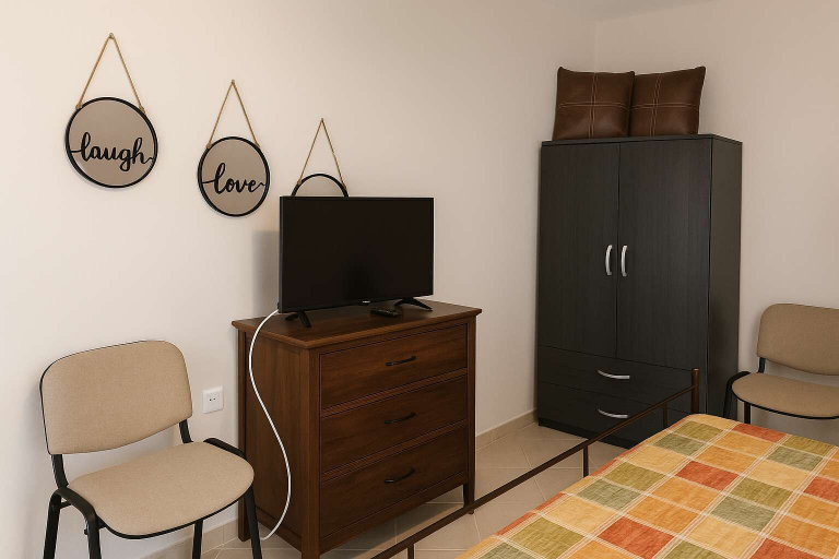 Room 4, Stella Peaceful Beach Getaway 100m to Shore, Central Greece