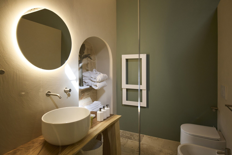 Bathroom 4, Musae In Lama, Bari
