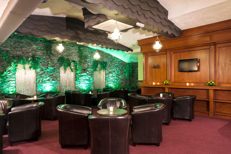 Others 4, Eviston House Hotel