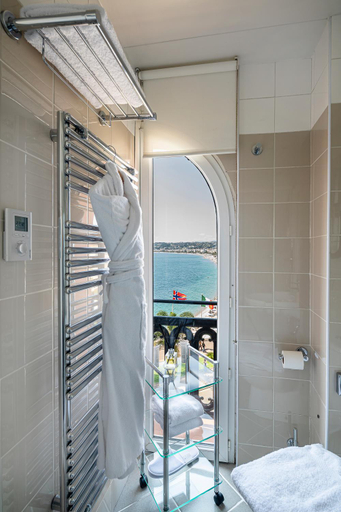 Bathroom 4, Hotel Suisse, Alpes-Maritimes