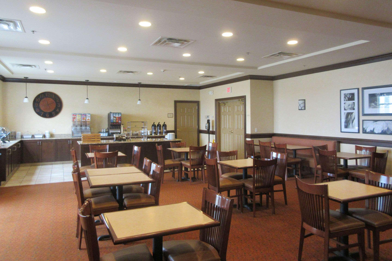 Food & Drinks 5, Comfort Inn & Suites Dover, Tuscarawas