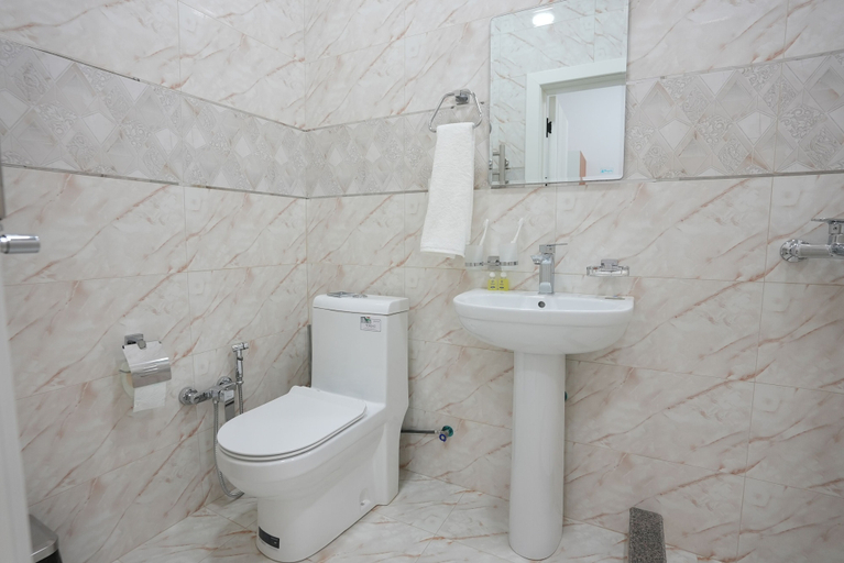 Bathroom 4, Kamilovs' Hotel, Tashkent City