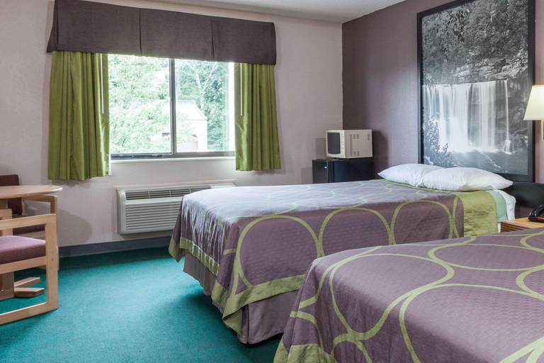 Bedroom 3, Super 8 by Wyndham Carrollton, Carroll