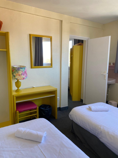 Bedroom 2, Hotel Le Bellevue, Pas-de-Calais