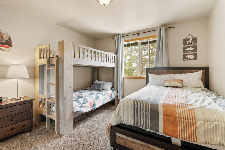 Bedroom 2, Rocky Top Retreat, San Bernardino