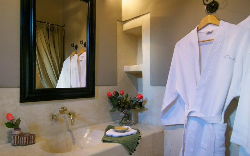 Bathroom 5, Riad Douceur, Marrakech