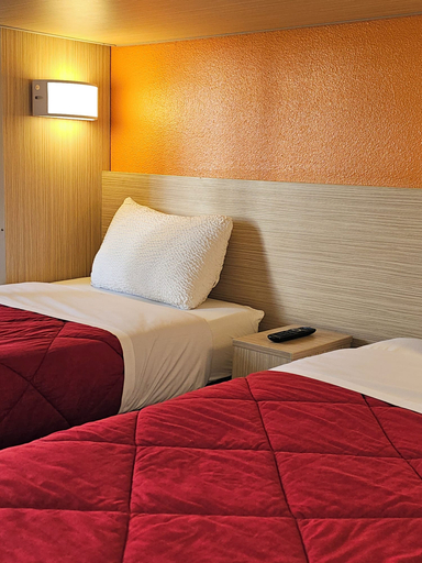 Bedroom 2, Premiere Classe Strasbourg Ouest, Bas-Rhin