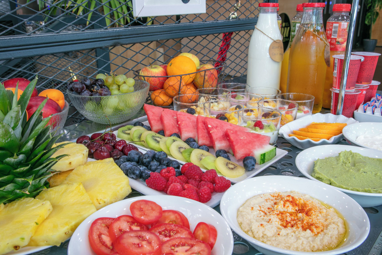 Food & Drinks