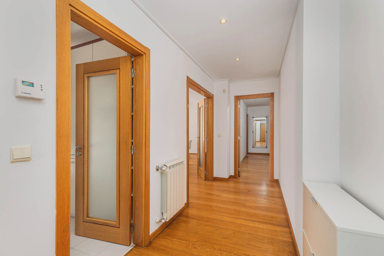 Others 5, Modern Oasis Stay in Lisbon, Loures