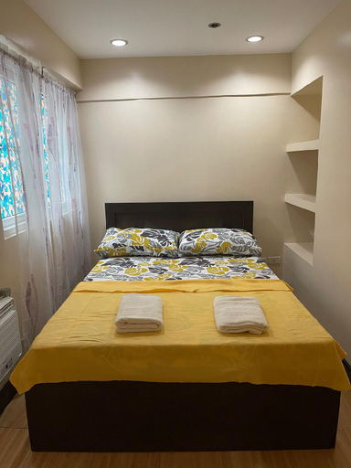 Food & Drinks 5, Condo in Quezon City, Quezon City