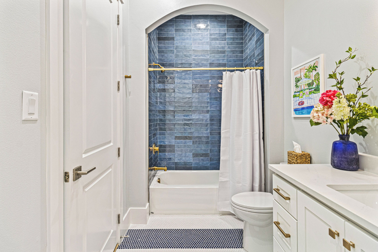 Bathroom 5, TC 6202 Coast Is Clear, Nueces