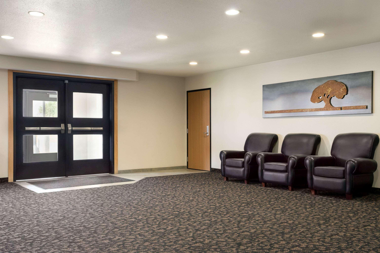 Public Area, Travelodge by Wyndham Bill WY Thunder Basin NTL, Converse