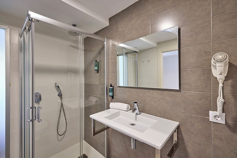 Bathroom 5, Welikehotel Fenix, Baleares