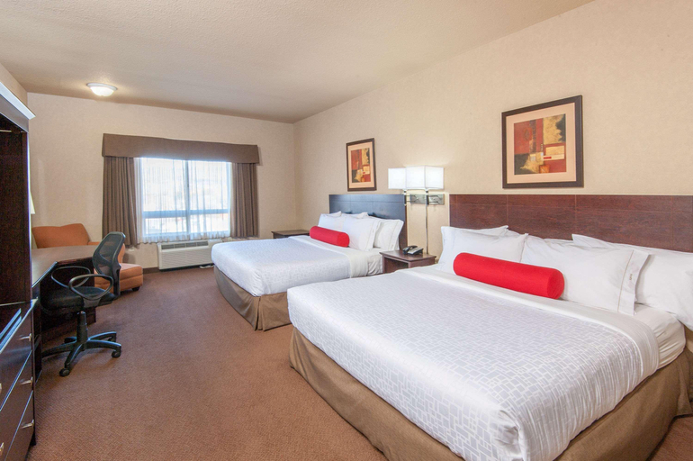 Bathroom 4, Ramada by Wyndham Drumheller Hotel & Suites, Division No. 5