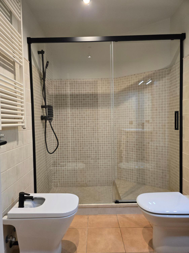 Bathroom 4, Hotel Llivia, Girona