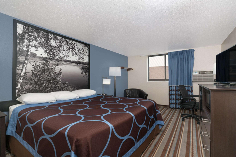 Bedroom 4, Super 8 by Wyndham Willmar, Kandiyohi