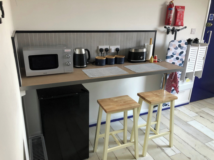 Interior 3, 1-bed Apt, Sleeps 2, 20 Mins to Peak District, Derbyshire