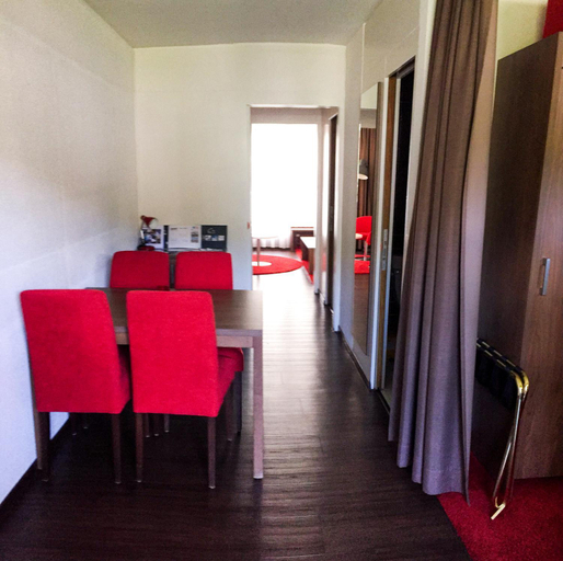 Others 4, Residence Caddies Club, Sierre