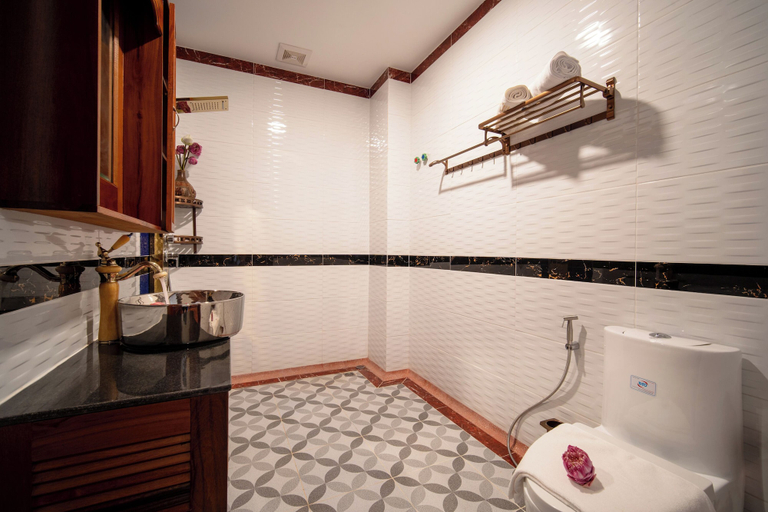 Bathroom 5, Hello One Apartment, Siem Reap