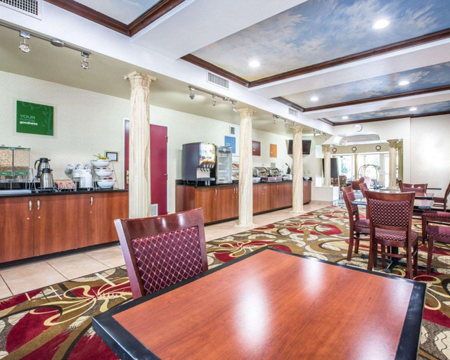 Food & Drinks 5, Comfort Suites Bakersfield, Kern