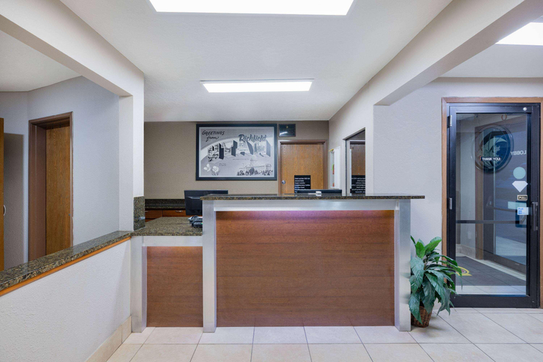 Public Area 2, Super 8 by Wyndham Richfield UT, Sevier