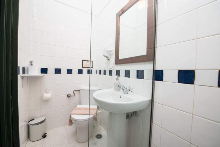 Bathroom 3, Ntouana hotel, Peloponnese