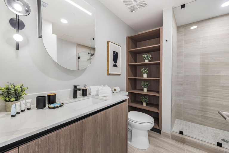 Bathroom 4, Miami 72 Building - 360-degree Views - We host, Miami-Dade