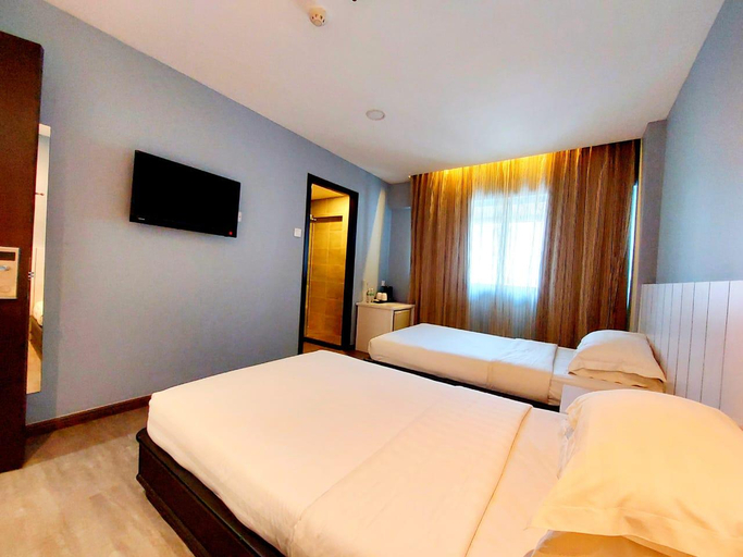 Bedroom 8