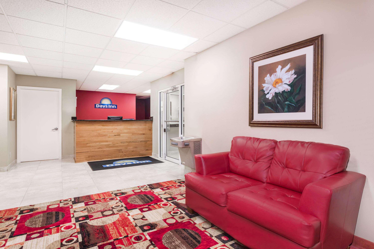 Public Area 2, Days Inn by Wyndham Trenton, Dade