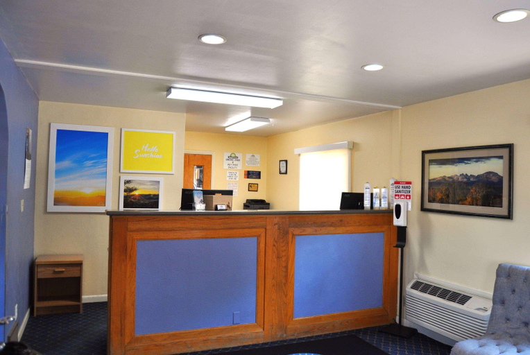 Public Area 2, Days Inn by Wyndham Worland, Washakie