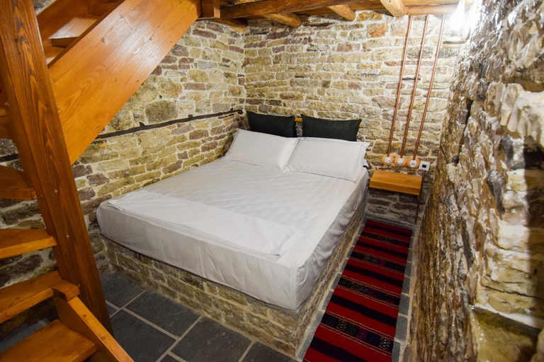 Bedroom 2, Aqueduct inn, Gjirokastrës