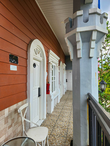 balcony 17