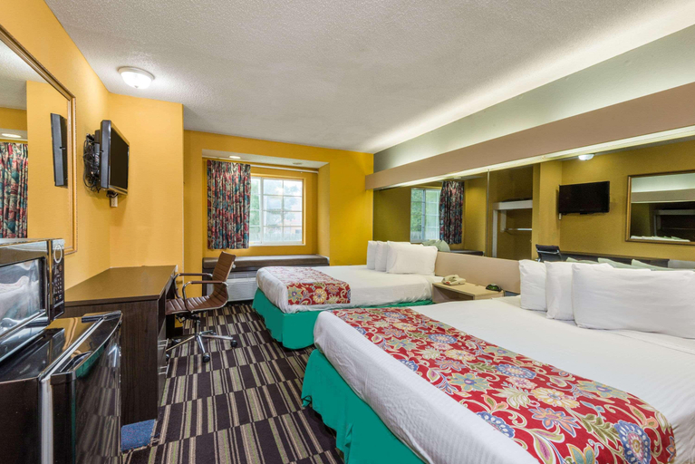 Bedroom 4, Microtel Inn & Suites By Wyndham Riverside, Montgomery
