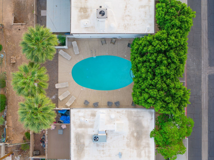 Exterior & Views 2, Donny's Den, Maricopa