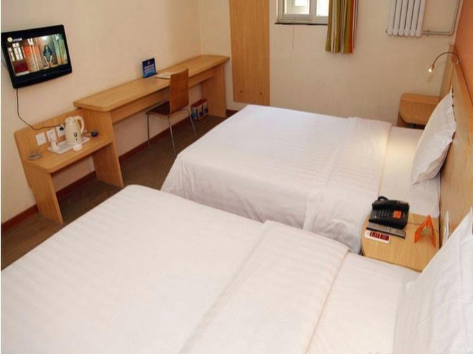 Bedroom 2, 7 Days Inn Beijing Tongzhou Universal Studio Linheli Metro Station, Beijing