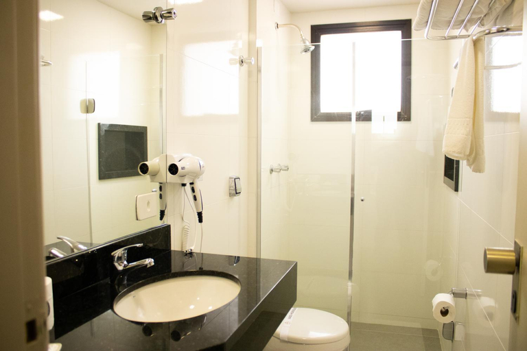 Bathroom 5, Golden Inga, Maringá