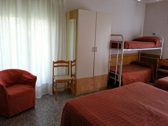 Bedroom 4, Hotel San Remo, Rimini