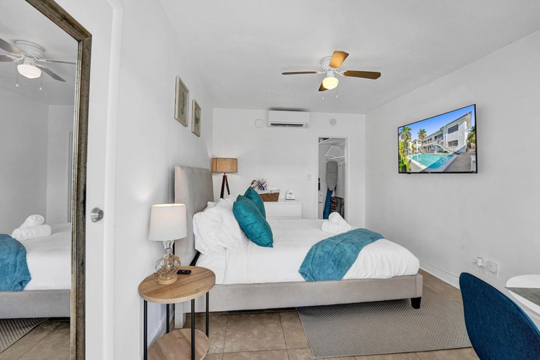 Interior, Waves on Desoto Studio With Pool 3, Broward