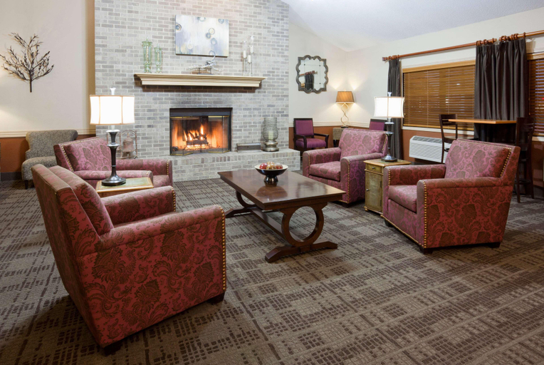 Public Area 2, AmericInn by Wyndham Osceola, Clarke