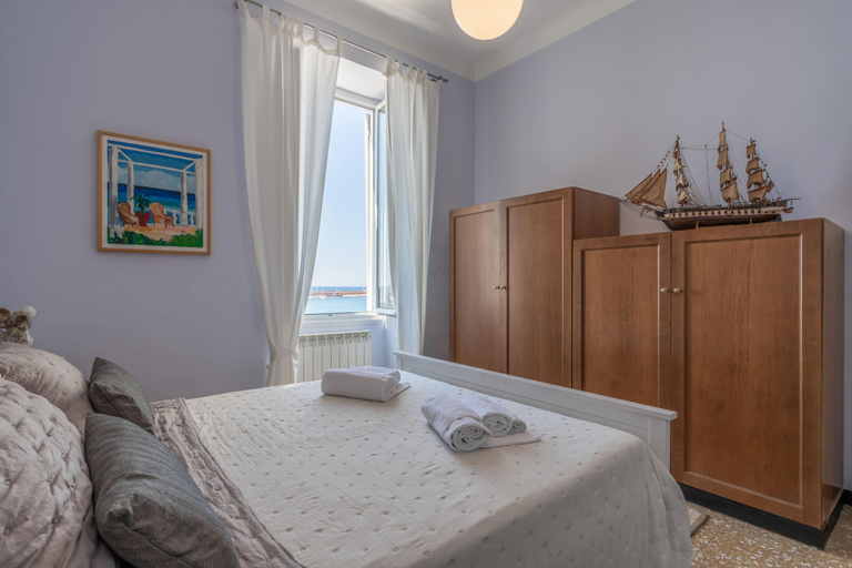 Others 5, Vele D Amare in Imperia, Imperia