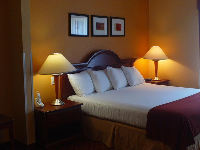Bedroom 3, Comfort Inn & Suites Decatur Forsyth, Macon