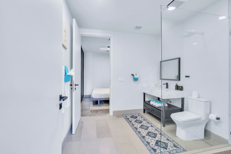 Bathroom 2, Griffin Luxe by Prime, Broward