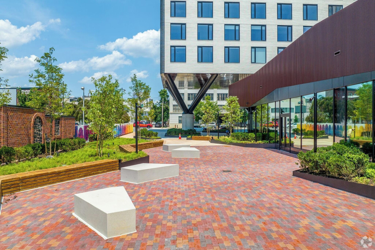 Exterior & Views 2, Luxury Apartments by Hyatus at Central Philly, Philadelphia